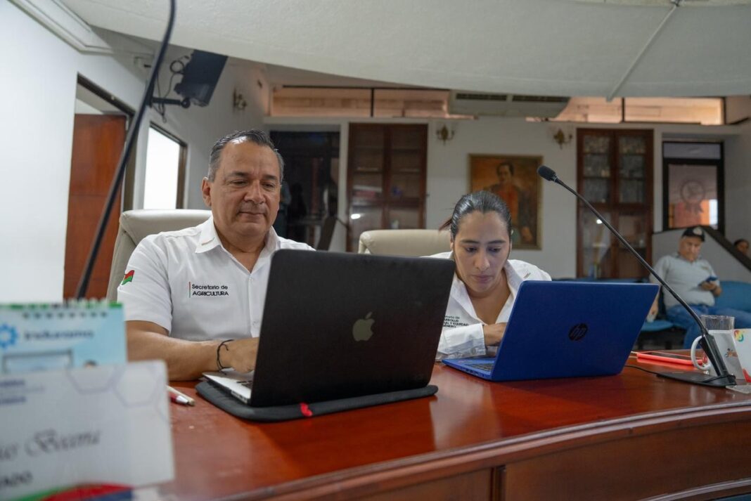 Carlos octavio sarmineto en la asamblea
